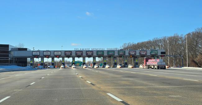 The right most toll lane, lane 13, is for wide loads and oversized vehicles at the Delaware Memorial Bridge